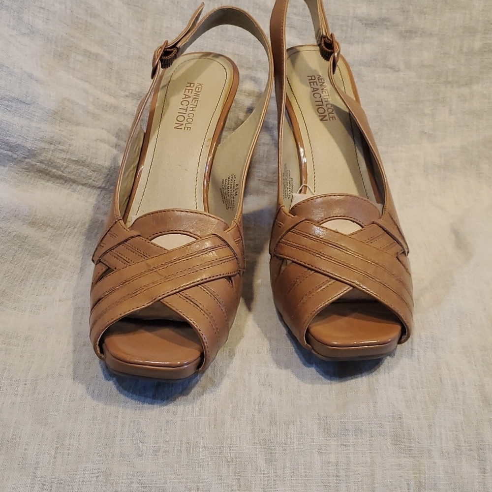 Kenneth Cole Reaction Leather Upper Heels SZ 8.5